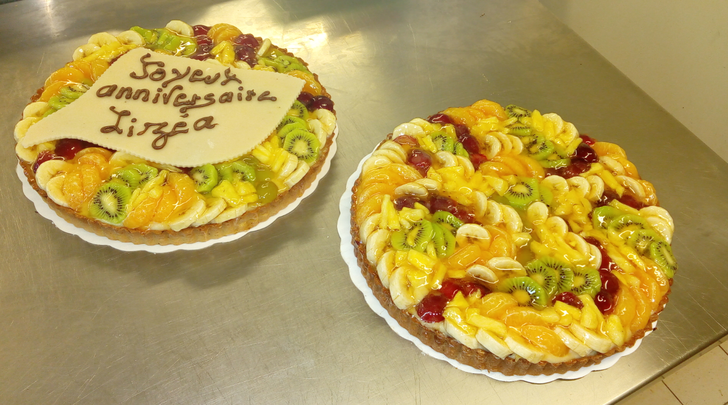 deux tartes aux fruits frais 10-12 parts