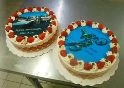 2 fraisiers 10 12 parts avec photo famille
