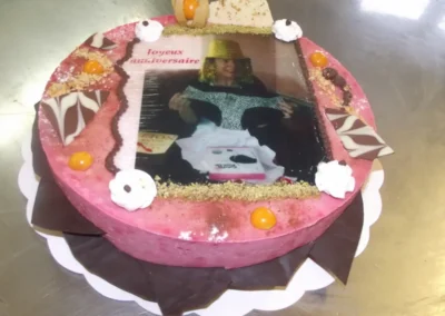 Bavarois framboise 10 12 parts avec photo famille