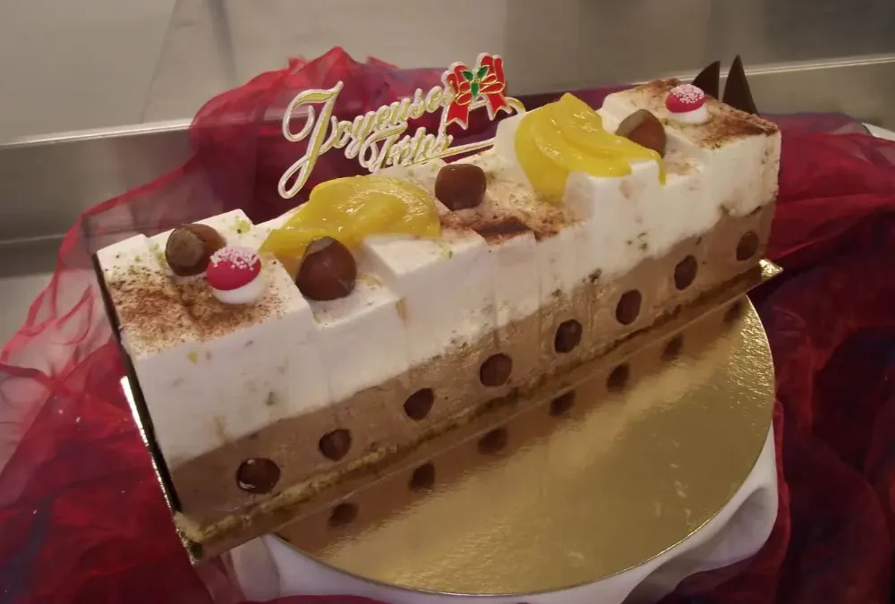 Bûche la noisette gourmande en 10 parts