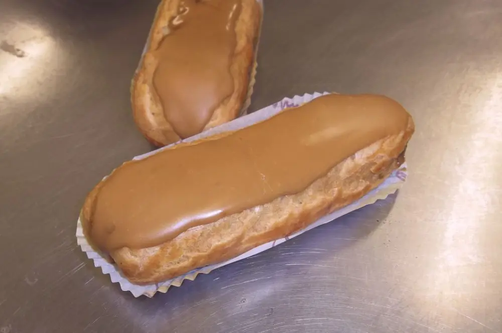 Éclair café