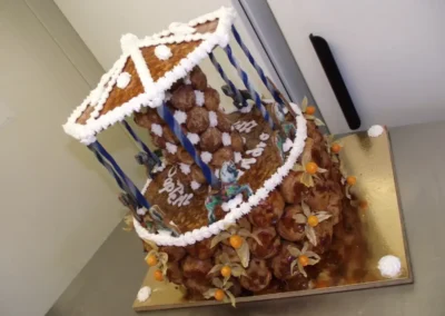 Piece montee choux et nougatine en carrousel