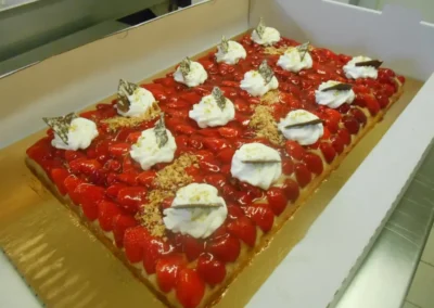 Tarte aux fraises 20 24 parts.....
