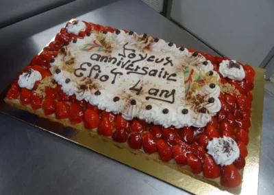 Tarte aux fraises 20 24 parts. (2)