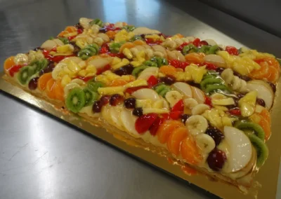 Tarte aux fruits frais 20 24 parts. (2)