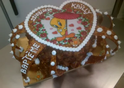 Piece montee choux et nougatine avec titi 1